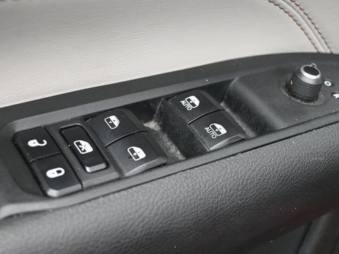 Used 2025 Jeep Compass Limited AWD/4WD image 15