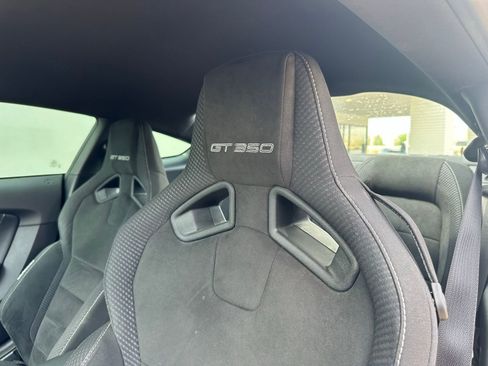 Used 2017 Ford Mustang Shelby GT350 w/ Electronics Package RWD image 9