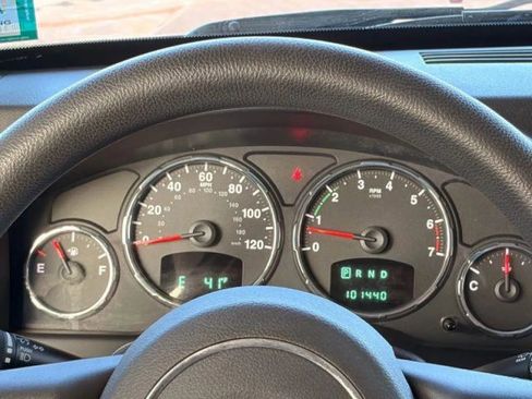 Used 2012 Jeep Liberty Sport w/ Driver Convenience Group AWD/4WD image 31