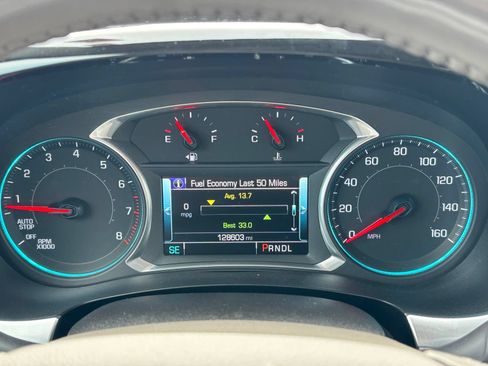 Used 2018 Chevrolet Traverse Premier w/ Driver Confidence II Package FWD image 22