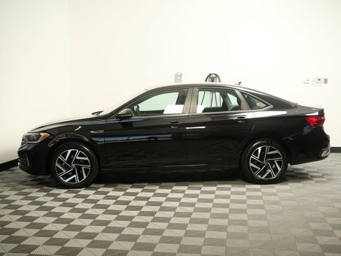 Used 2024 Volkswagen Jetta SEL FWD image 5