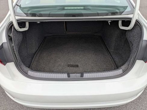 Used 2019 Volkswagen Jetta SEL FWD image 13