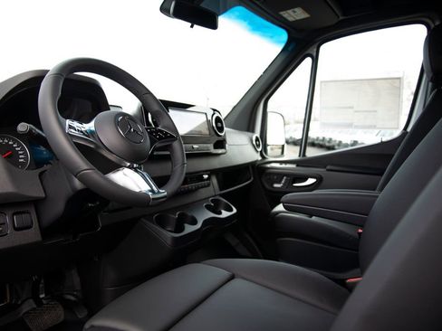 New 2026 Mercedes-Benz Sprinter 2500 image 12