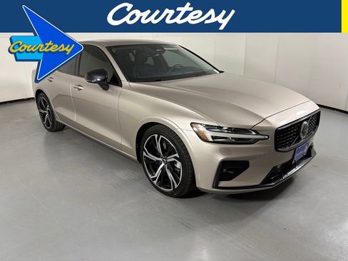 Used 2024 Volvo S60 B5 Core FWD image 1