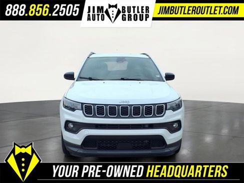 Used 2024 Jeep Compass Latitude AWD/4WD image 31