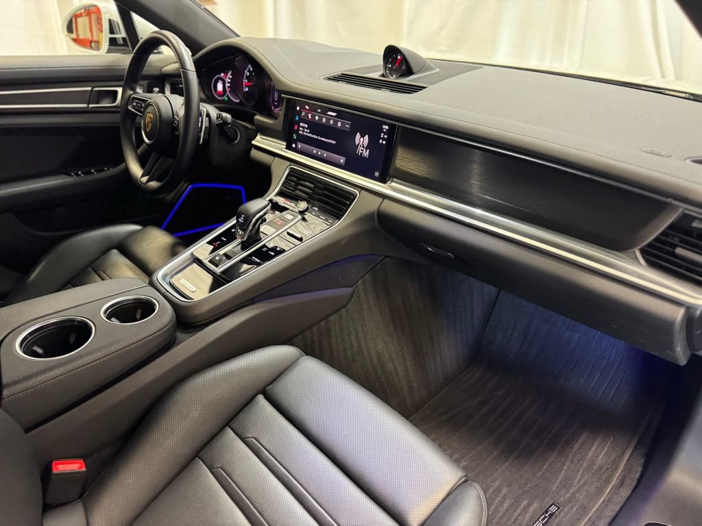 Certified 2023 Porsche Panamera 4 Platinum Edition AWD/4WD image 35