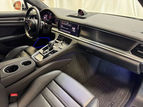 Certified 2023 Porsche Panamera 4 Platinum Edition AWD/4WD image 35