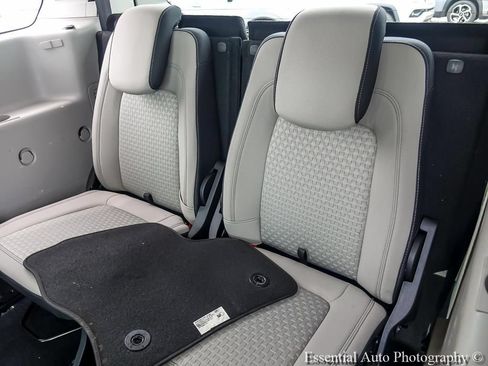 Used 2022 Ford Transit Connect XLT FWD image 13