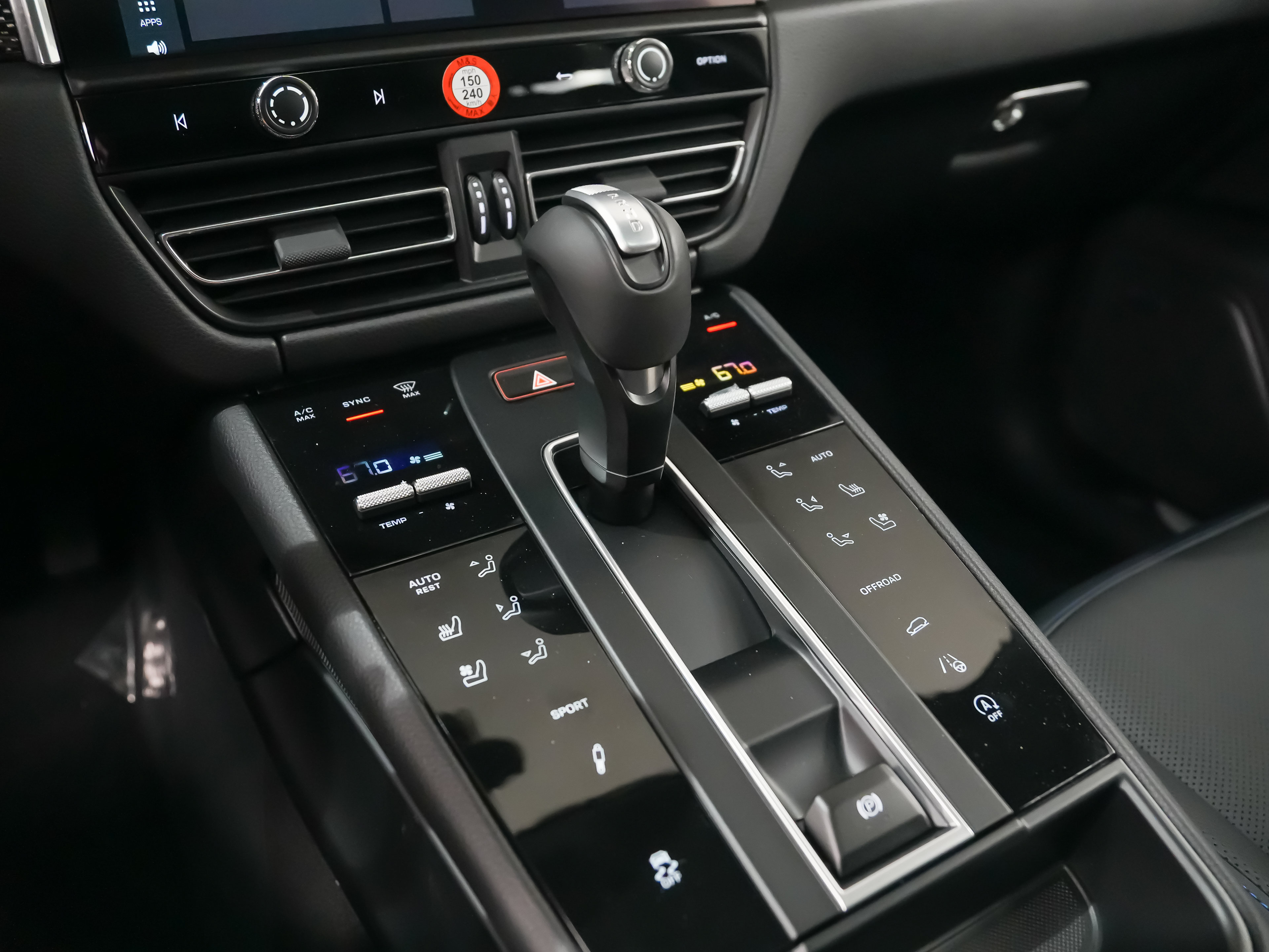 Certified 2026 Porsche Macan S AWD/4WD image 32