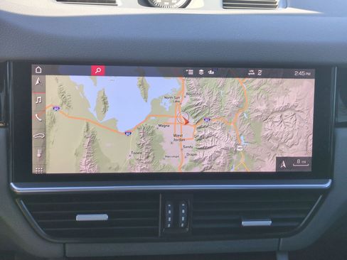 Used 2021 Porsche Cayenne Coupe image 24