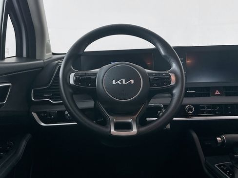 Used 2025 Kia Sportage LX FWD image 17