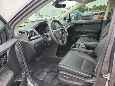Used 2025 Honda Odyssey Elite image 15