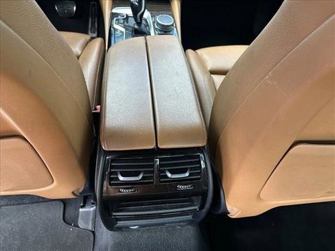 Used 2021 BMW 530i w/ M Sport Package RWD image 21
