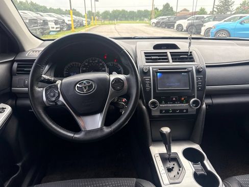Used 2012 Toyota Camry SE FWD image 14
