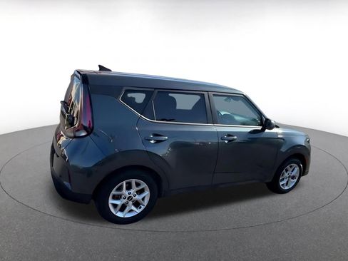 Used 2025 Kia Soul LX w/ LX Technology Package FWD image 14