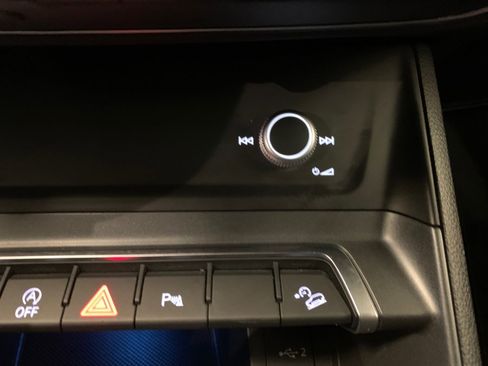 Used 2022 Audi Q3 2.0T Premium Plus w/ Premium Plus Package image 39