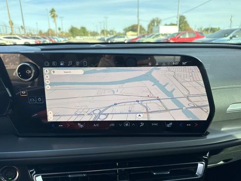 New 2026 Chevrolet Traverse LT w/ Driver Confidence Package image 25