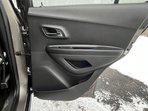 Certified 2022 Chevrolet Trax LT w/ Sport Edition image 19