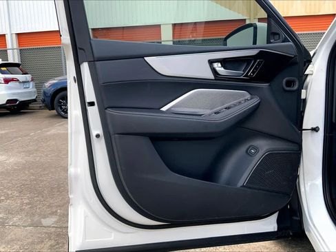 Certified 2025 Acura MDX SH-AWD w/ Technology Package image 21