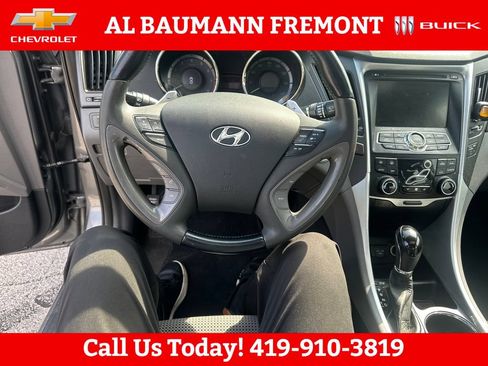 Used 2012 Hyundai Sonata SE w/ Navigation & Sunroof Pkg FWD image 13