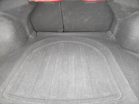 Used 2024 Hyundai Elantra Limited image 32