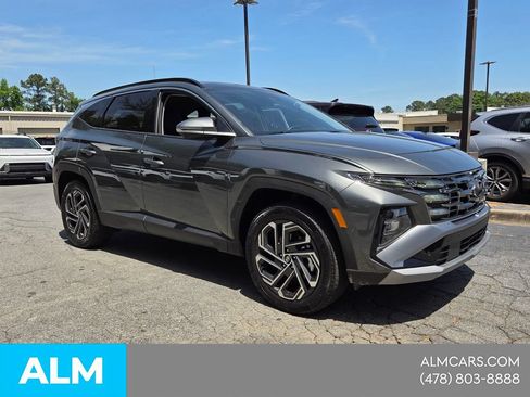 Used 2025 Hyundai Tucson Limited AWD/4WD image 17