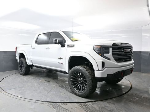 New 2026 GMC Sierra 1500 AT4 w/ Technology Package AWD/4WD image 3