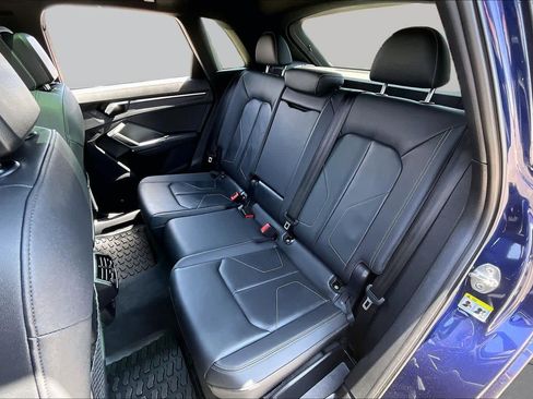 Used 2025 Audi Q3 2.0T Premium w/ Convenience Package AWD/4WD image 21