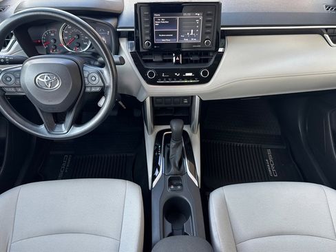 Used 2022 Toyota Corolla Cross L image 14