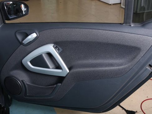 Used 2009 smart fortwo BRABUS RWD image 52