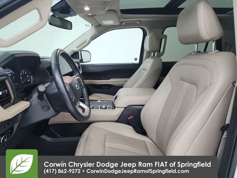 Used 2024 Ford Expedition Limited AWD/4WD image 19
