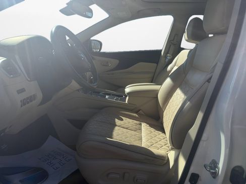 Used 2019 Nissan Murano Platinum image 11