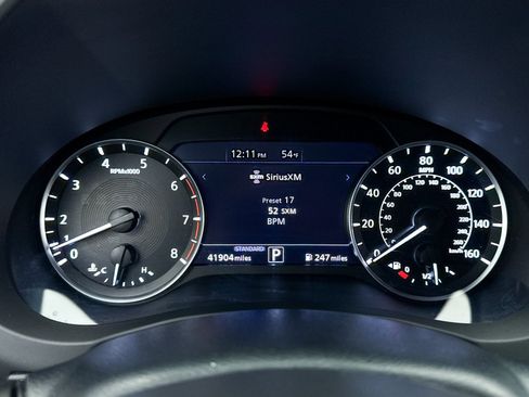 Used 2021 INFINITI QX50 Luxe w/ Appearance Package image 24