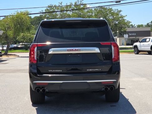 Used 2023 GMC Yukon Denali w/ Denali Reserve Package AWD/4WD image 7