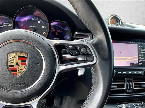 Used 2021 Porsche Macan AWD/4WD image 19