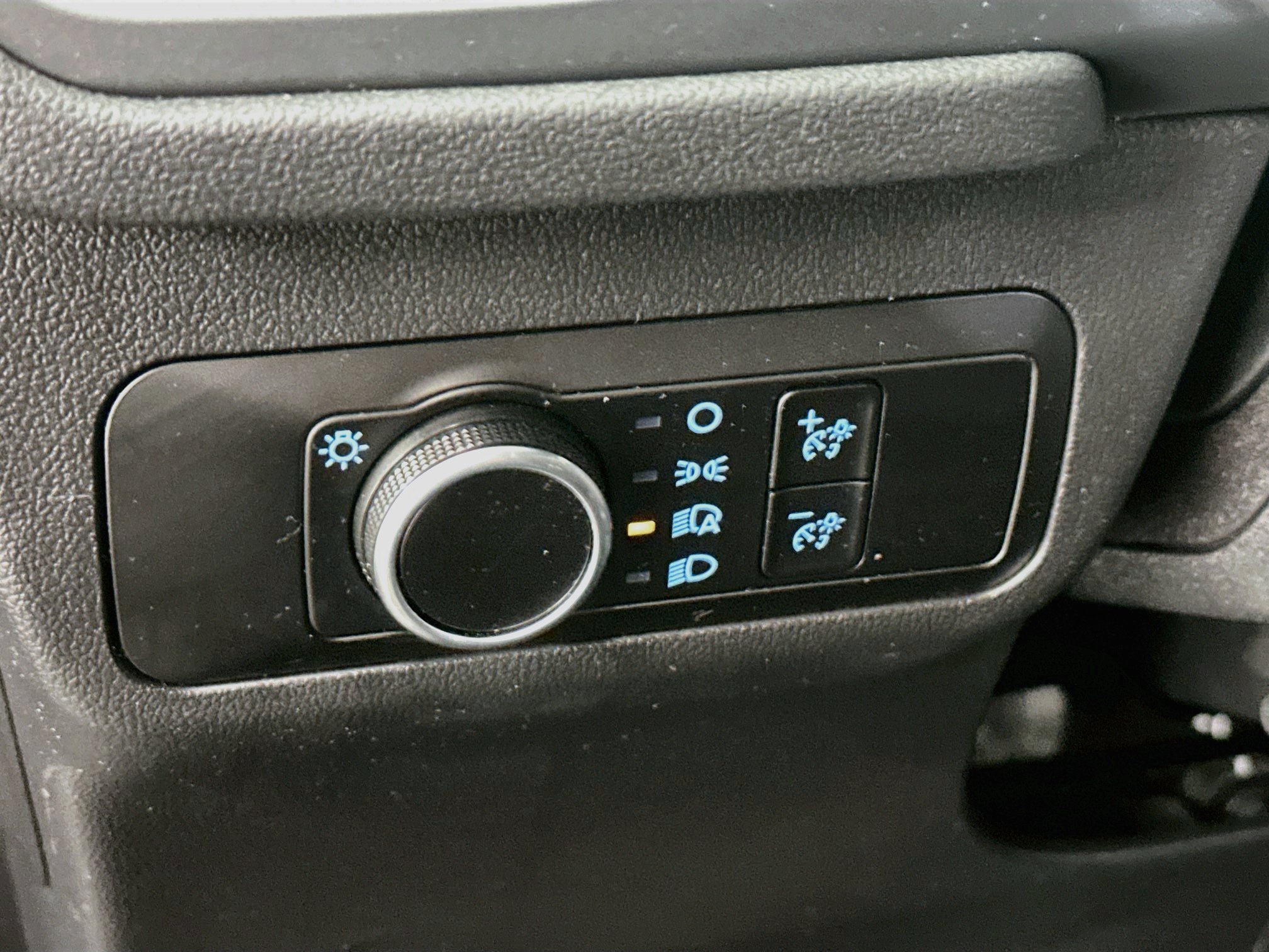 Used 2025 Ford Escape ST-Line AWD/4WD image 17