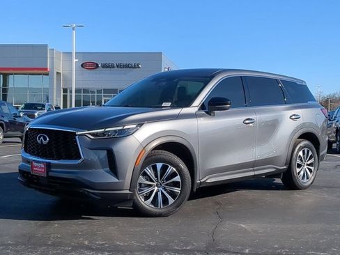 Used 2023 INFINITI QX60 Pure image 2