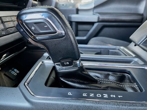 Used 2016 Ford F150 XLT w/ Equipment Group 302A Luxury AWD/4WD image 14