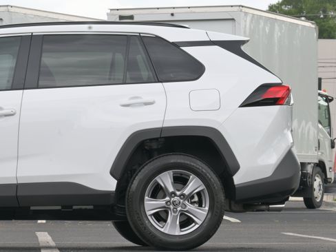 Used 2025 Toyota RAV4 XLE w/ Convenience Package FWD image 6