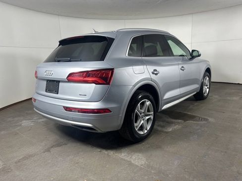 Used 2019 Audi Q5 2.0T Premium w/ Convenience Package image 3