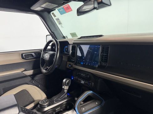 Used 2023 Ford Bronco Wildtrak AWD/4WD image 31