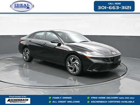 Certified 2025 Hyundai Elantra SEL FWD image 1