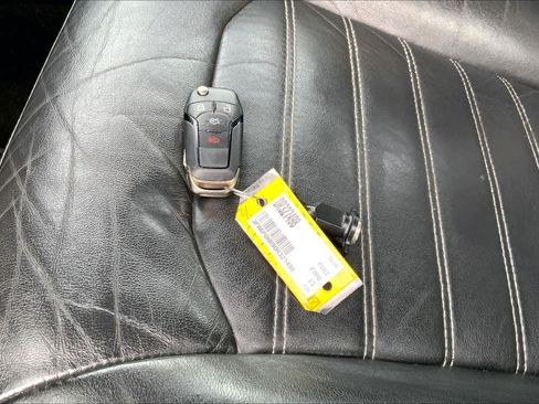 Used 2013 Ford Fusion SE FWD image 15