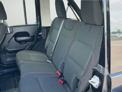 Used 2021 Jeep Wrangler Unlimited Rubicon AWD/4WD image 20
