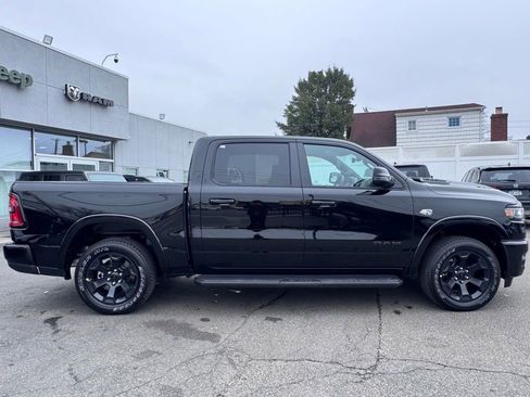 New 2026 RAM 1500 4x4 Crew Cab image 9
