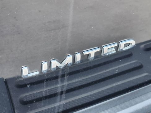 Used 2016 Ford Expedition Limited w/ Equipment Group 301A image 38