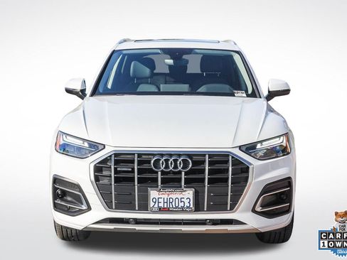 Certified 2023 Audi Q5 2.0T Premium w/ Convenience Package image 2