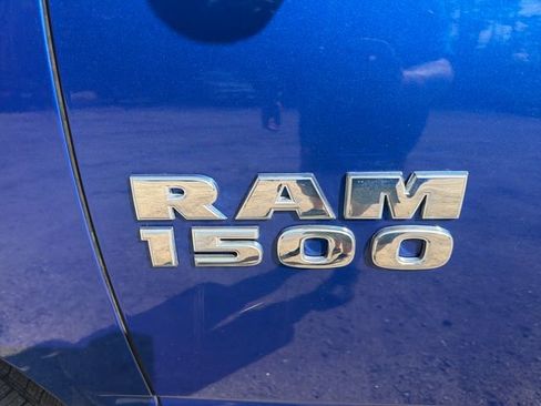 Used 2018 RAM 1500 Express AWD/4WD image 9