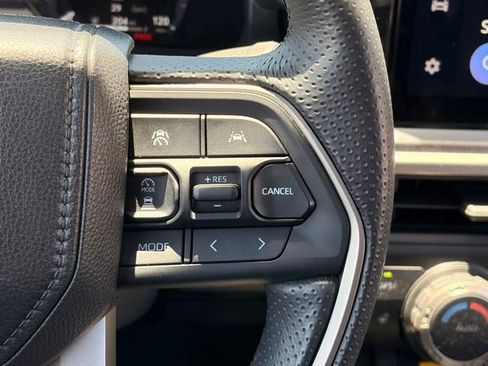 Used 2025 Toyota 4Runner TRD Off-Road Premium w/ Tow Technology Package AWD/4WD image 16
