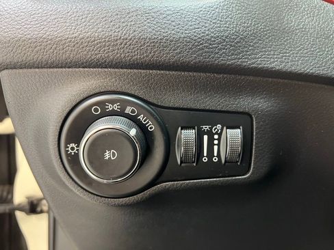 Used 2019 Jeep Compass Trailhawk image 16